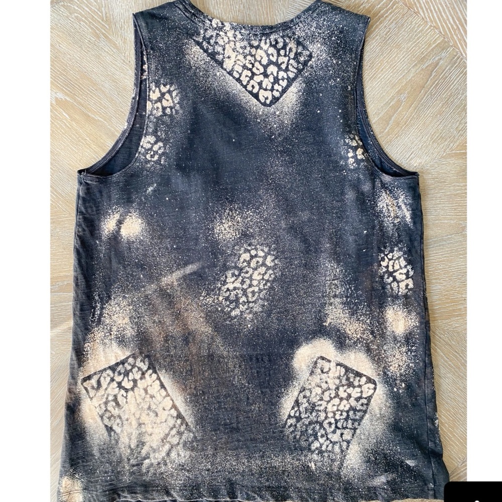 Mama distressed/bleached cheetah print tank top - Picture 2 of 4